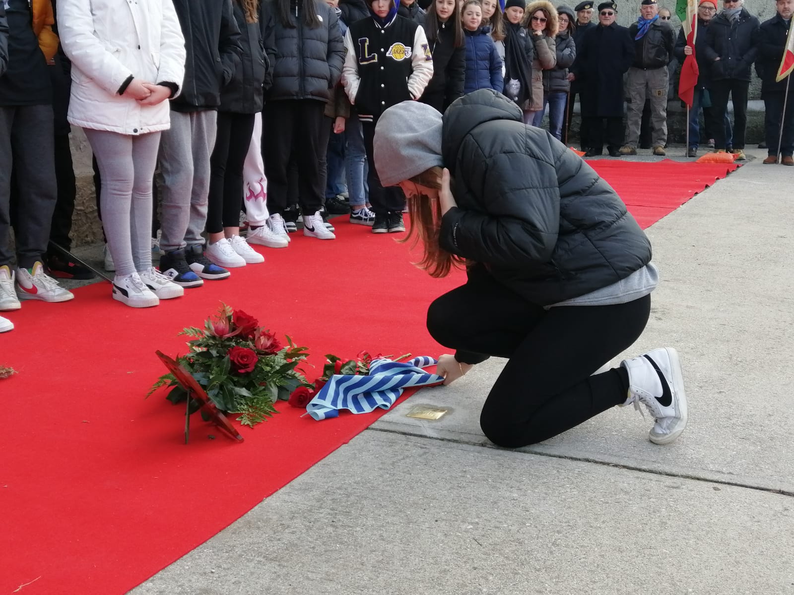 Immagine per Non fecero più ritorno: Fogliano Redipuglia posa le pietre d'inciampo con i giovani